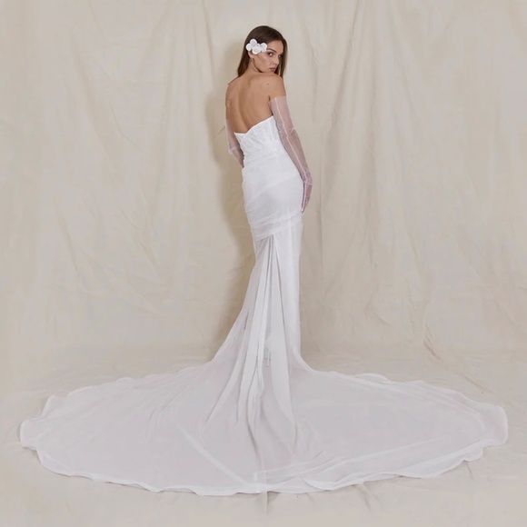 Corset top wedding gown - Picture 3 of 4